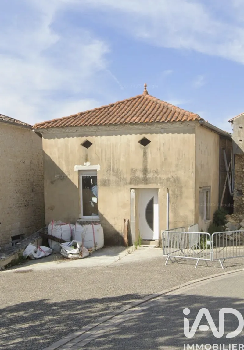 Maison à Saint-Bonnet-sur-Gironde (17150)