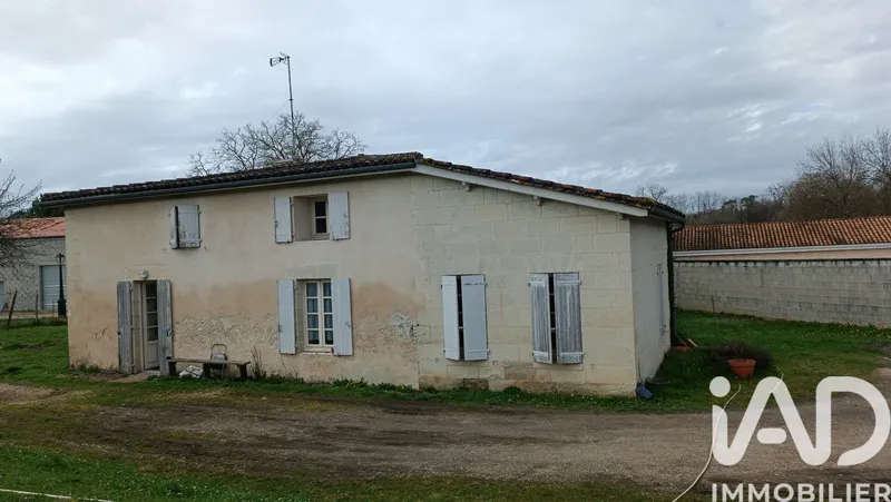 Maison à Saint-Martin-d'Ary (17270)